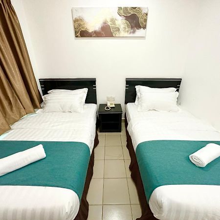 Hotel Tourist City Centre By Hotspot Essential Kota Kinabalu Exterior foto